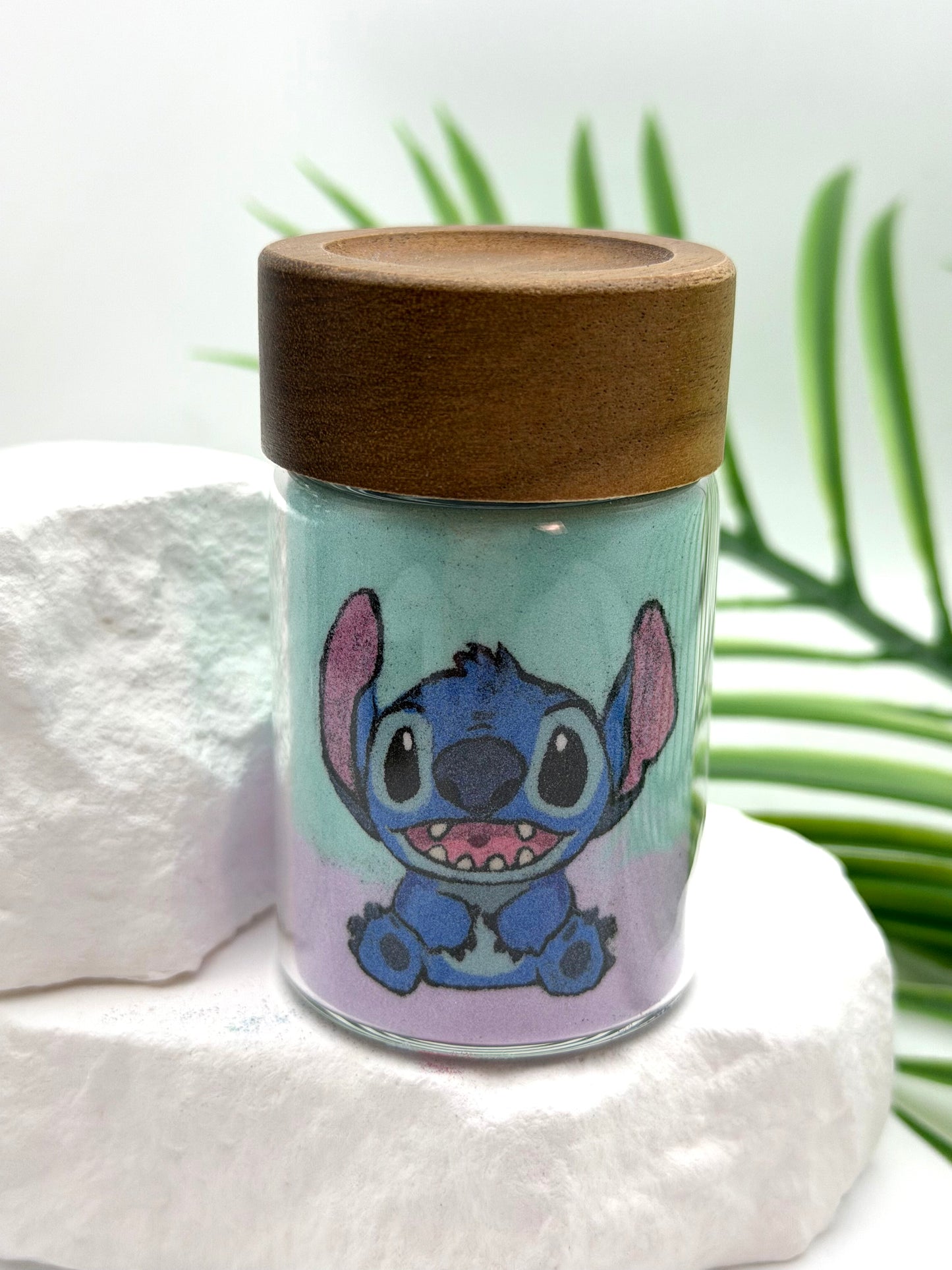 Medium-sized bottle（cartoon）